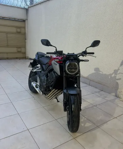 CB650R unico dono