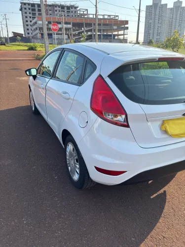 Ford Fiesta 1.5 16V Flex Mec. 5P 2015
