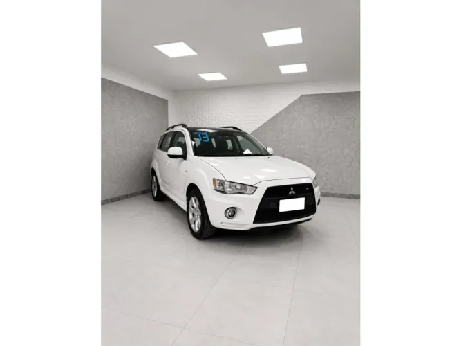 Mitsubishi Outlander 3.0/ GT 3.0 V6 Aut. 2013