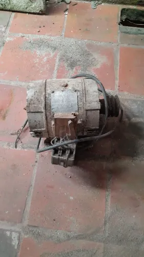 Maquina de vulcanização , prateleiras e motores elétricos 