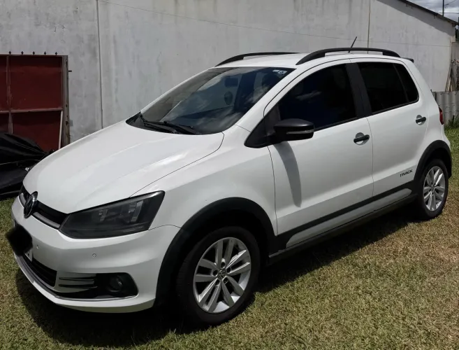 Volkswagen Fox Track 1.0 Flex 12V 5P 2016