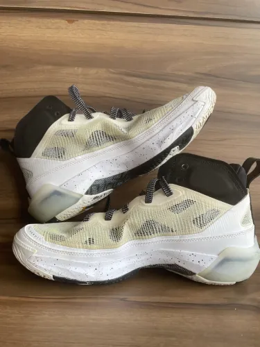 Tênis Nike Air Jordan XXXVII Oreo