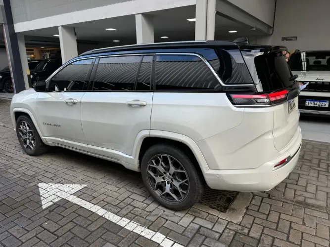 Jeep Commander Overland T270 1.3 TB Flex AUT 2023