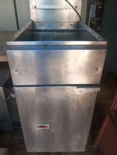 Fritadeira Óleo A Gás 19l Linha Americana Venâncio Fga19g USADO