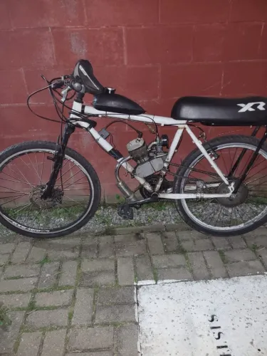 BIKE MOTORIZADA + BAG DE ENTREGADOR (OTIMO ESTADO)