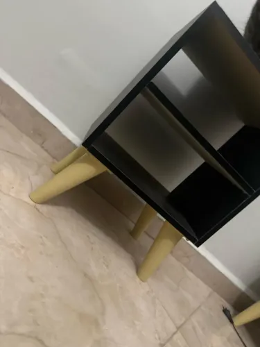 Dois criados mudos 
