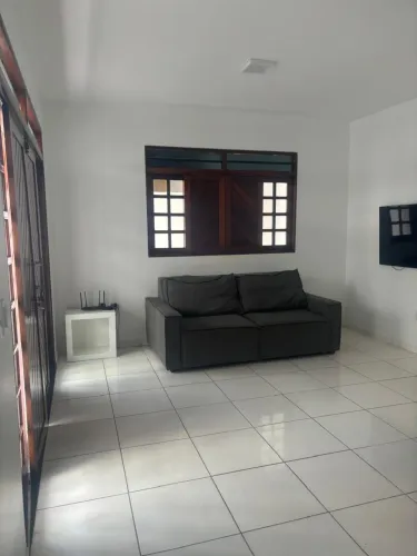 Alugo casa no Barro duro próximo ao Feitosa. Próximo do colégio adventista