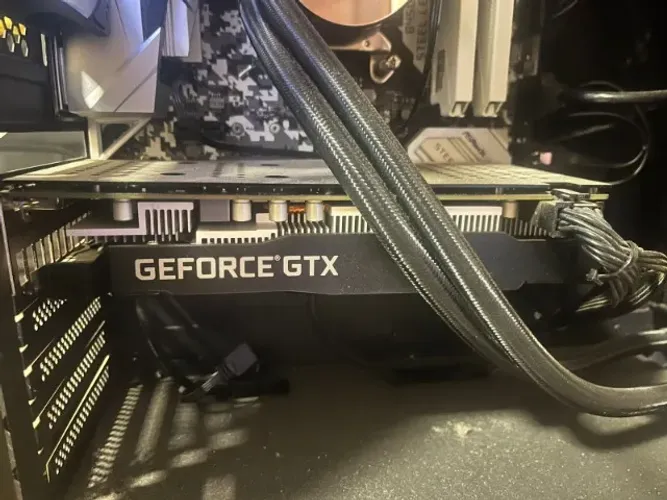 Placa de Vídeo GTX 1660 SUPER