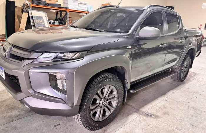 Mitsubishi L200 Trit. S.out. GLS 2.4 CD Diesel Aut. 2025