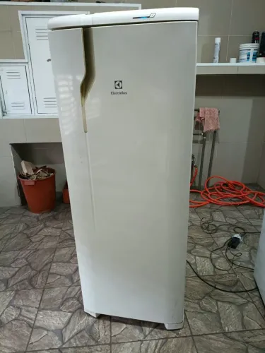 Geladeira Eletrolux Frost Free frete grátis