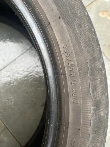Pneu aro 18