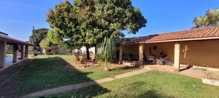 Chácara à Venda em Cosmópolis com 1.000m², Casa Avarandada e Amplo Quintal