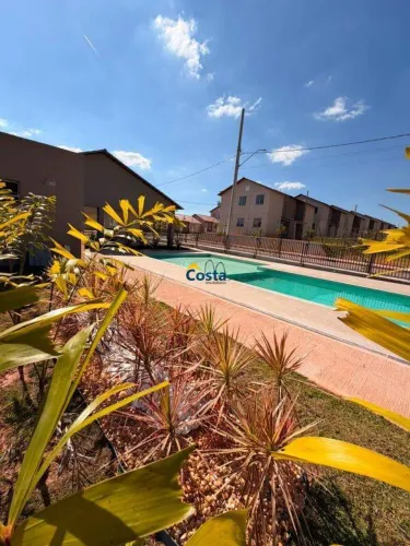 CASA NOVA, 2 QUARTOS, EM NOVO CONDOMÍNIO RESIDENCIAL COM LAZER COMPLETO! FINANCIA!