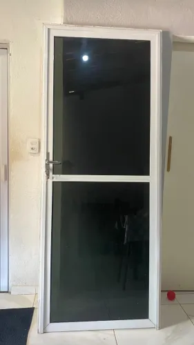 Porta de vidro com alumínio 90x210