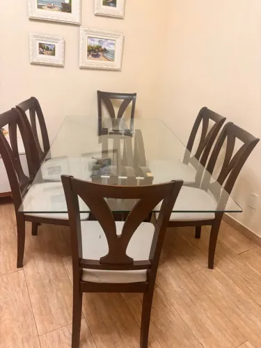 Mesa de 6 cadeiras