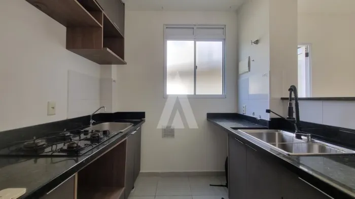 Apartamento com 02 quartos no bairro Vila nova.