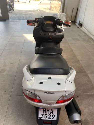 Burgman 650 /Ano 2011 / Baixa km