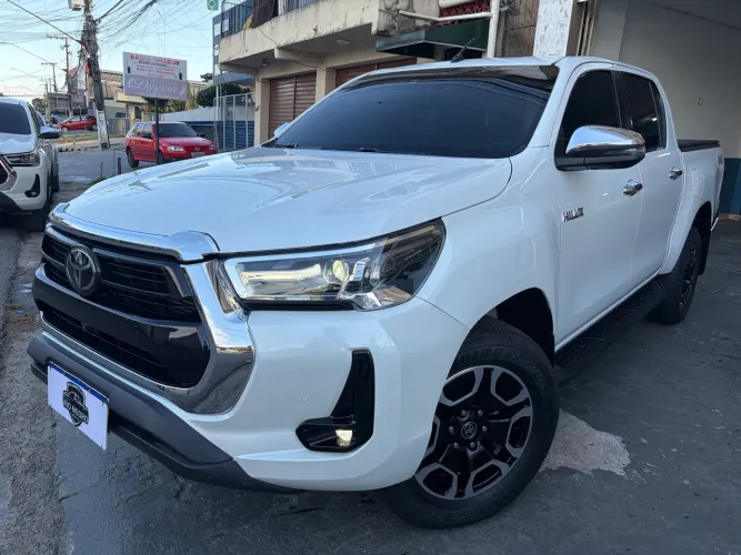 Toyota Hilux CD SRX 4X4 2.8 TDI 16V Diesel Aut. 2023