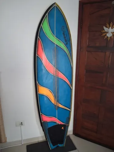 Prancha de surf ótima para iniciantes e aprender a manobrar