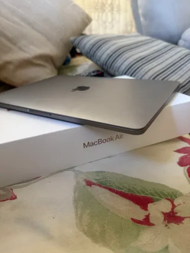 Macbook Pro 2017 intel i5 8gb excelente estado 135 ciclos