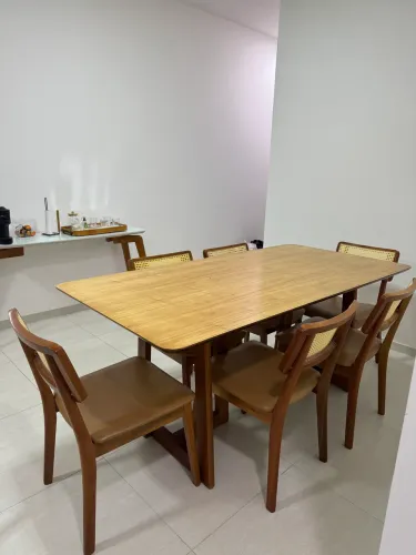 MESA DE JANTAR DE MADEIRA MACIÇA + 6 CADEIRAS 10x SEM JUROS