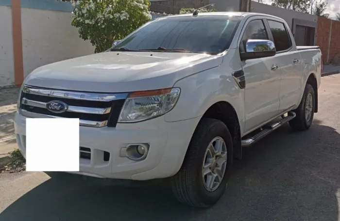 Ford Ranger XLT 2.5 16V 4X2 CD Flex 2014