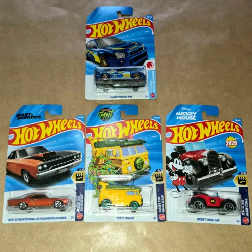Lote 4 Hot Wheels 2026 - Tartarugas Ninja, Mickey, Subaru, Velozes