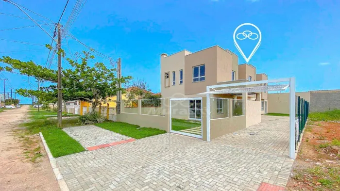 Sobrado com 2 dormitórios à venda, 84 m² por R$ 400.000,00 - Coroados - Guaratuba/PR