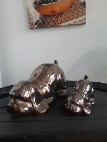 Par de cachorros decorativos de cerâmica
