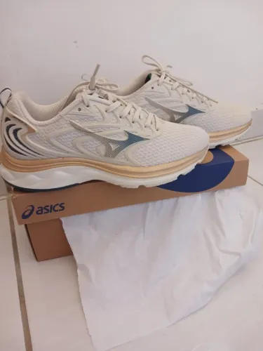 Tênis Mizuno Space 4 Feminino Bege Tam. 35