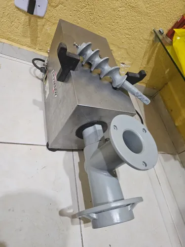 Vendo moedor de carne industrial skymsen
