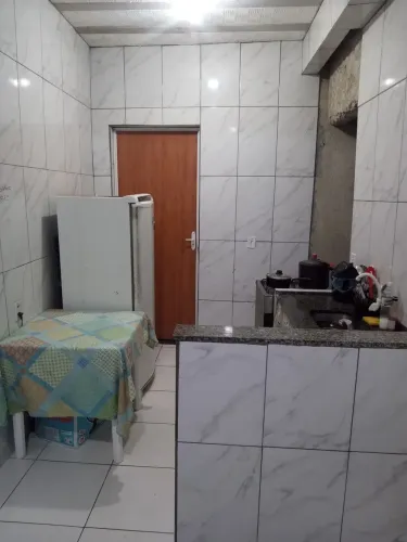 Vende -se uma casa