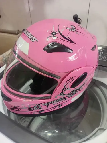 Capacete feminino