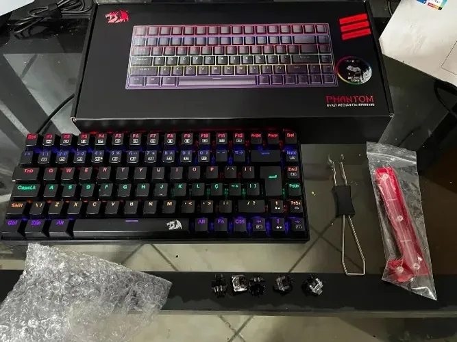 TECLADO MECÂNICO REDRAGON PHANTOM RAINBOW NOVO