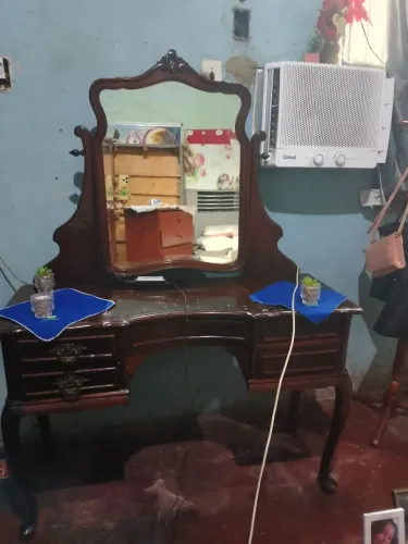 Penteadeira antiga linda em ótimo estado