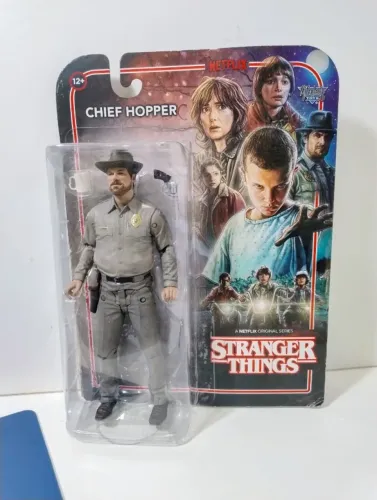 STRANGERS THINGS - CHIEF HOPPER 