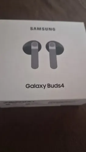 Samsung Galaxy buds 4