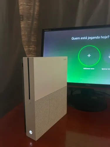 Xbox One S, 1 TB