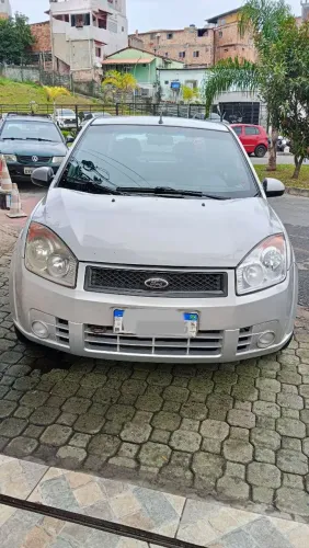 Ford Fiesta Sedan 1.0 8V Flex 4P 2009