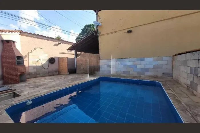 Casa à Venda - Floramar, 7 Quartos, 360 m2