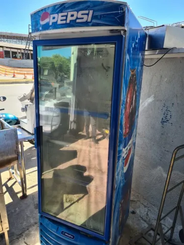 Geladeira expositora