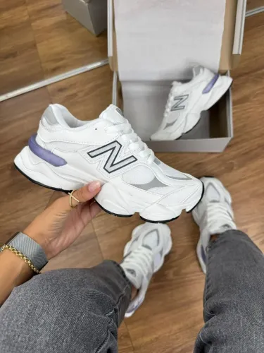 Glow kicks MV