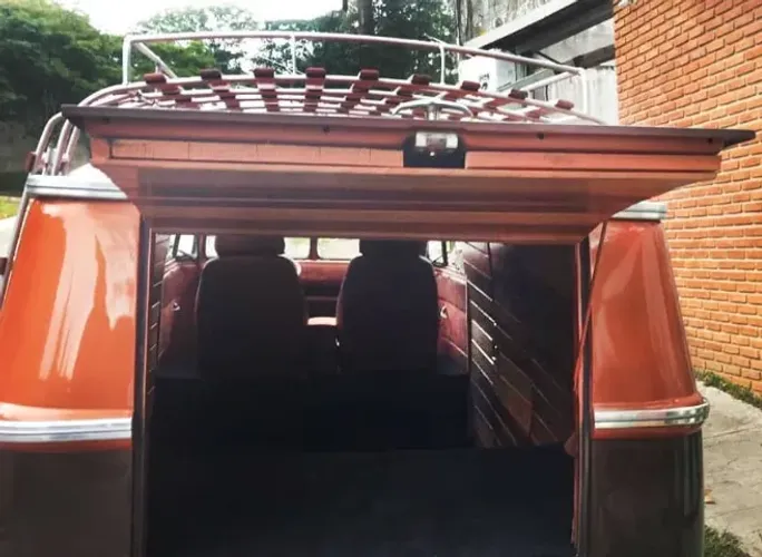 Volkswagen Kombi Standard/ Luxo/ Serie Prata 1976