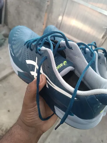 Tênis ? Asics tamanho 42/43 usado uma vez