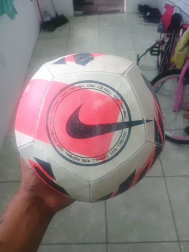 Bola