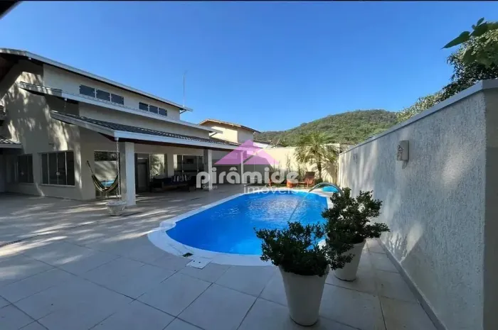 Casa com 3 dormitórios à venda, 240 m² por R$ 1.800.000,00 - Massaguaçu - Caraguatatuba/SP