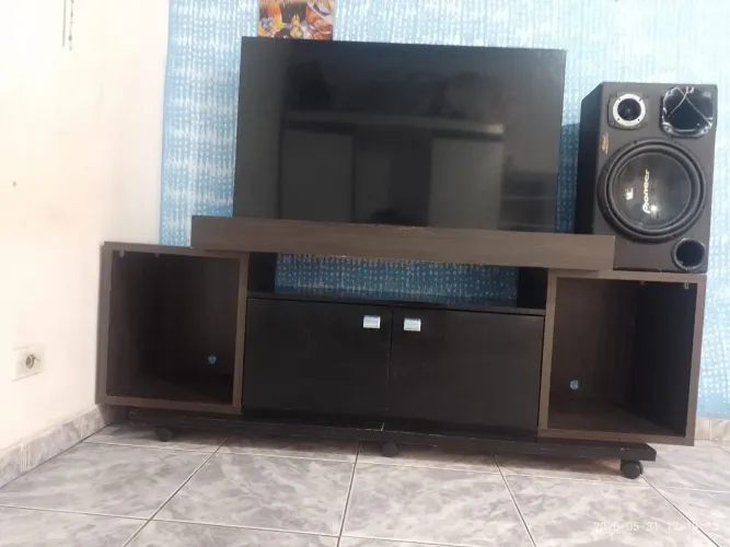 Smart tv 50 " sistema roku para retirar peças