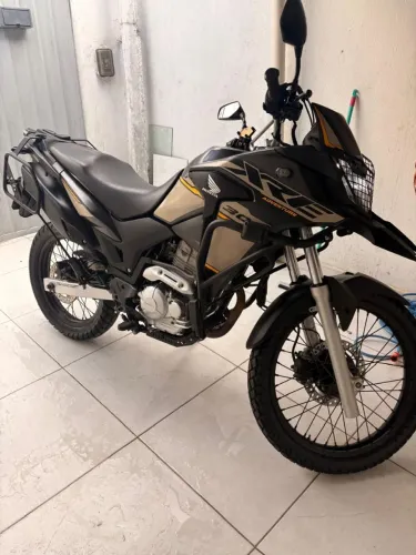 Moto toda revisada só tem 18 mil rodada dispenso curiosos e golpistas *07 valor 26