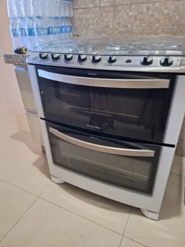 Fogão de 5 bocas com grill