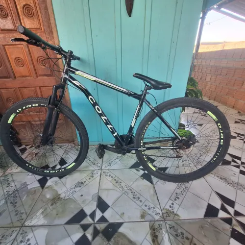 Bicicleta Colli, com apenas 8 meses de uso, em bom estado e funcional.